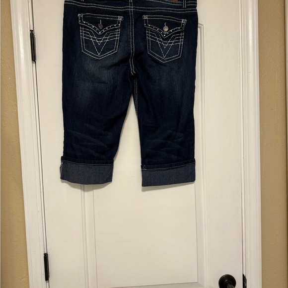 New without tags size 12 VGS capri jeans. - Picture 3 of 4
